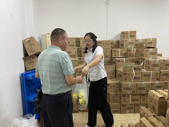 心怀感恩，温暖中秋