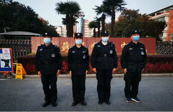 润州保安公司组织江苏省镇江中学全体保安队员进行保安器材使用训练