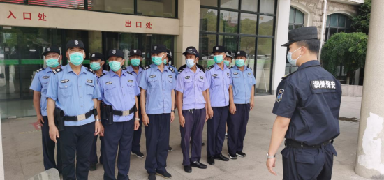 保障医患平安--润州保安公司对镇江市第三人民医院全体队员进行反恐训练