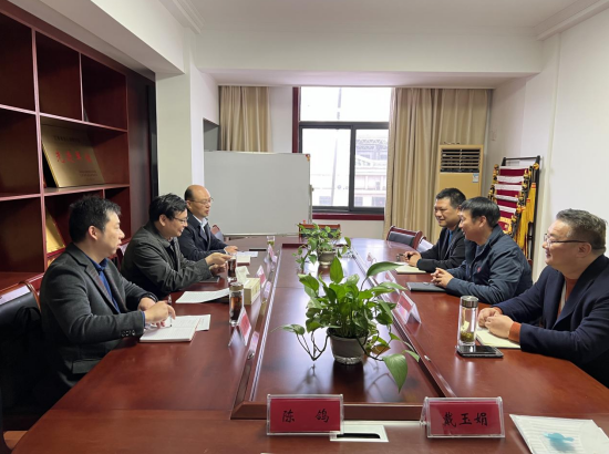 热烈欢迎区总工会领导莅临润馨物业进行调研指导