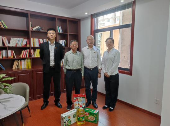 情系老党员，温暖在重阳